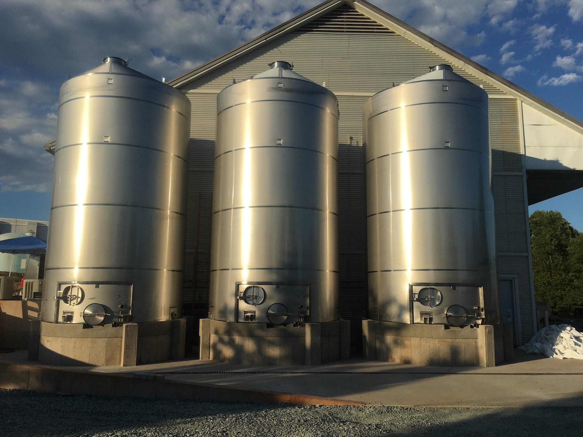 Stainless steel fermentation tanks for winery and food-grade storage applications