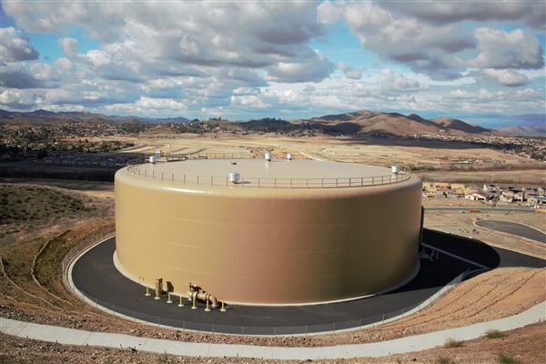 Field-erected carbon steel welded water storage tank built to API 650 standards