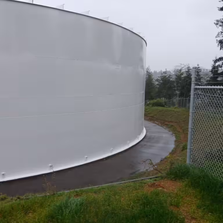 2.0 MG Korblex Reservoir Seismic Retrofit construction, photo 3 of 10