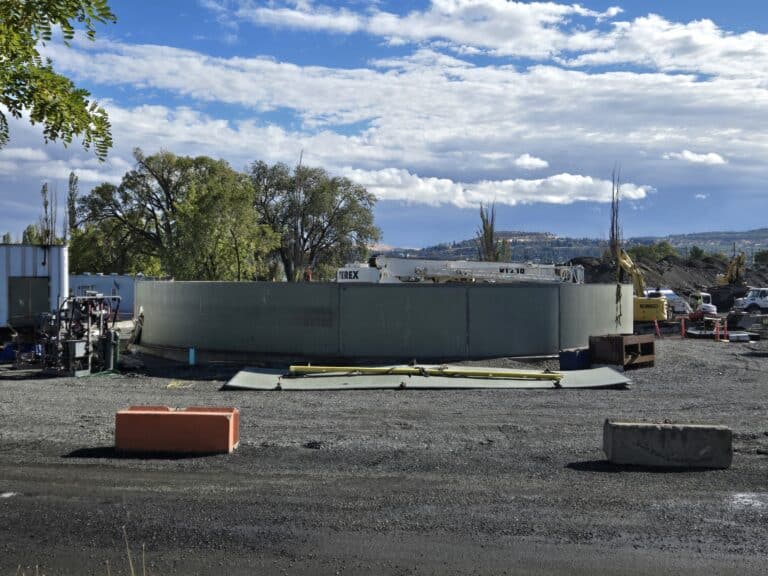 Dalles Riverside Reservoir construction, photo 8 of 21