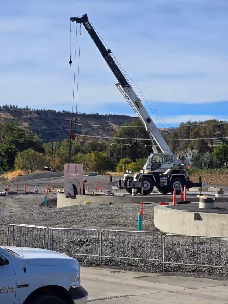 Dalles Riverside Reservoir construction, photo 16 of 21