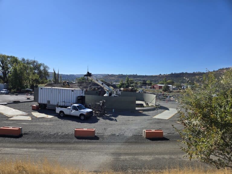 Dalles Riverside Reservoir construction, photo 20 of 21